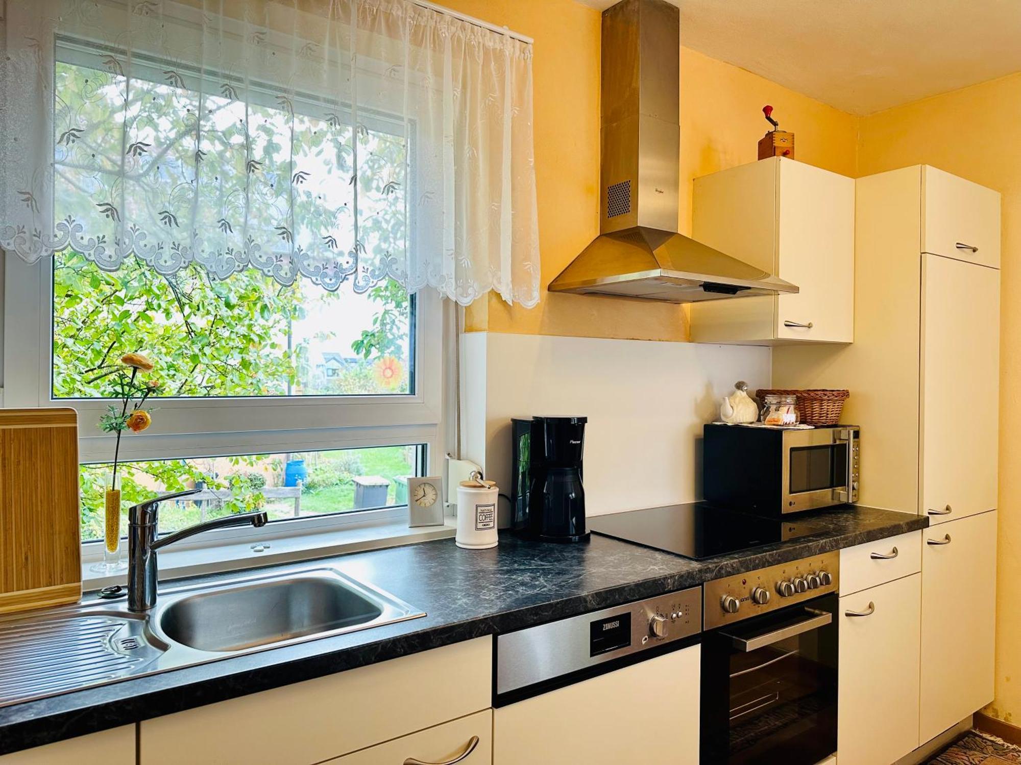 2,5-Zimmerwohnung Mit Terrasse - Keine Monteure マールバッハ・アム・ネッカー エクステリア 写真